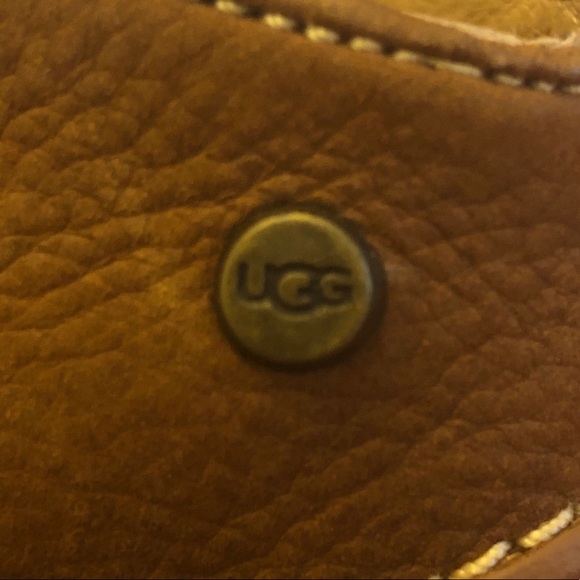 Women’s UGG booties - Picture 2 of 5